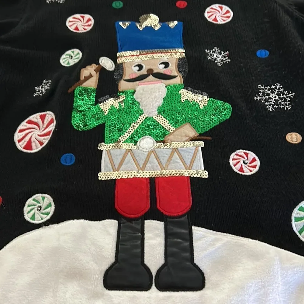 Nutcracker Christmas Sweater Large - Picture 8 of 9